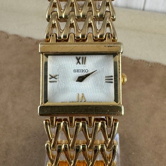 Vintage Seiko Gold Tone Watch with Bright Polish Gold Mesh Bracelet - Picture 2 of 10
